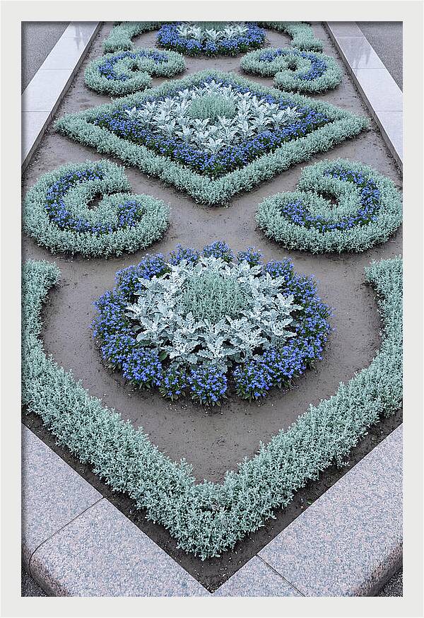Traditional Victorian Garden