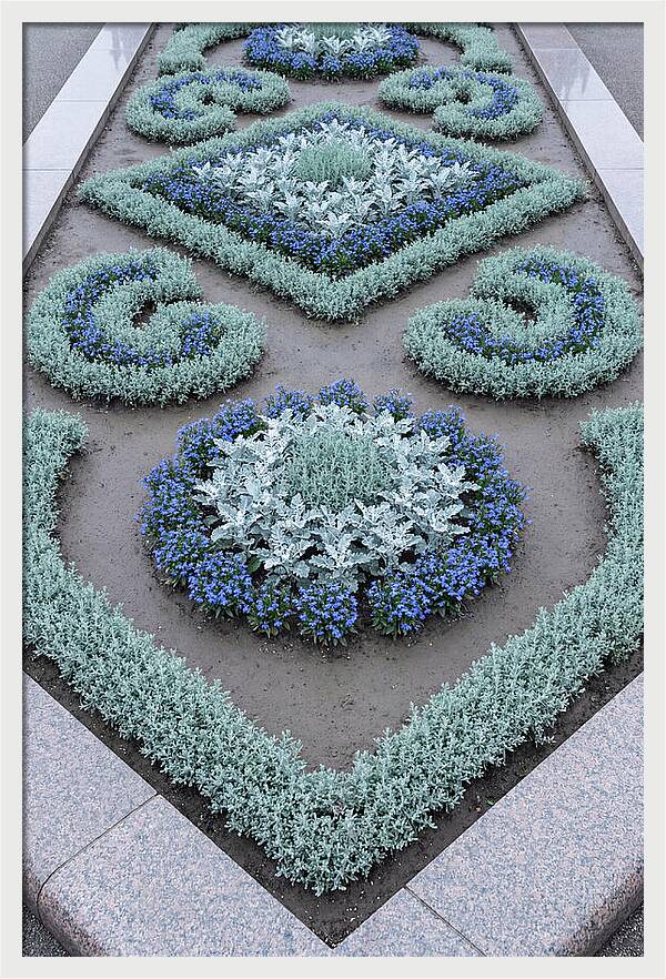Traditional Victorian Garden