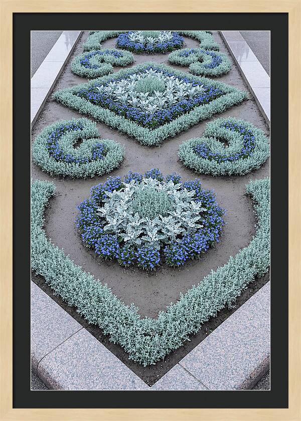 Traditional Victorian Garden