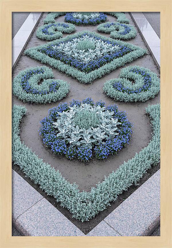 Traditional Victorian Garden