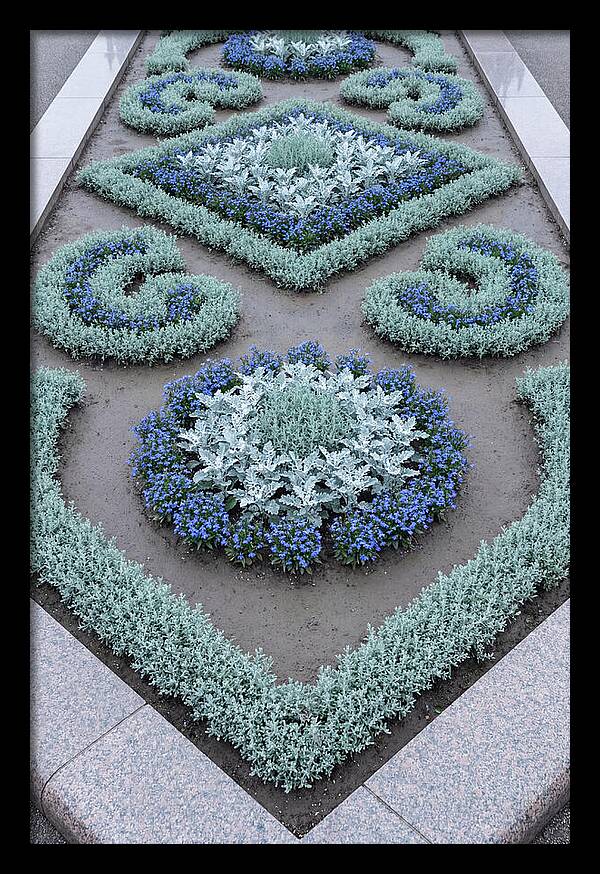 Traditional Victorian Garden