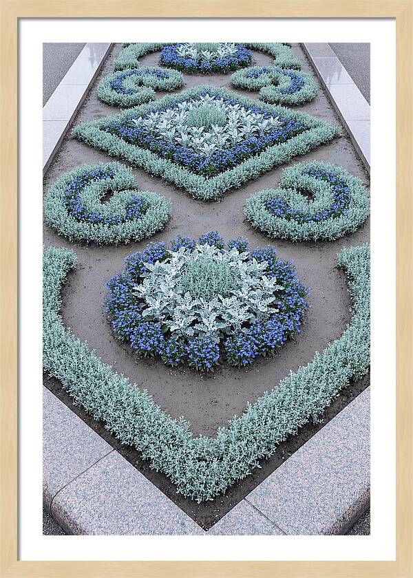 Traditional Victorian Garden