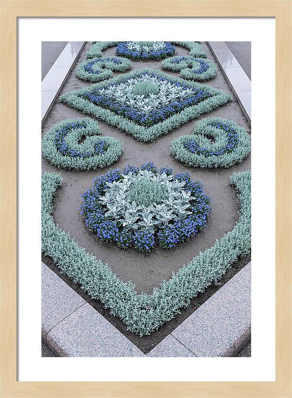 Traditional Victorian Garden