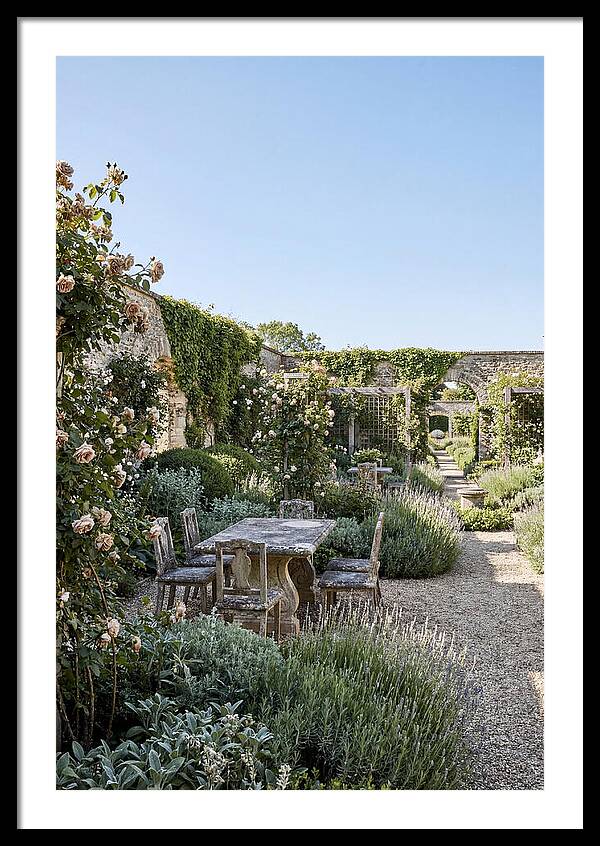 Tranquil Garden Retreat