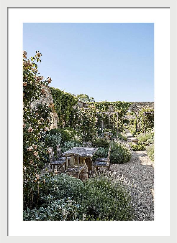 Tranquil Garden Retreat
