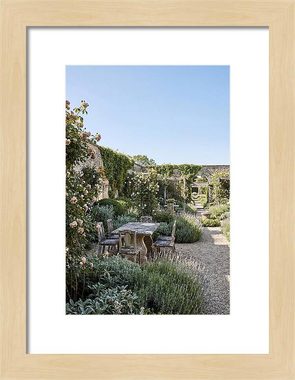 Tranquil Garden Retreat