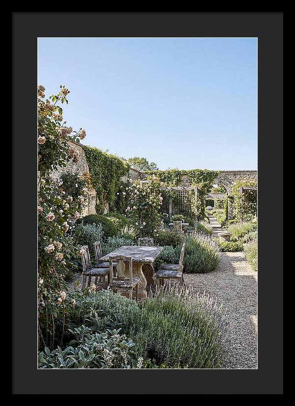 Tranquil Garden Retreat