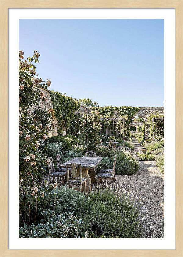 Tranquil Garden Retreat