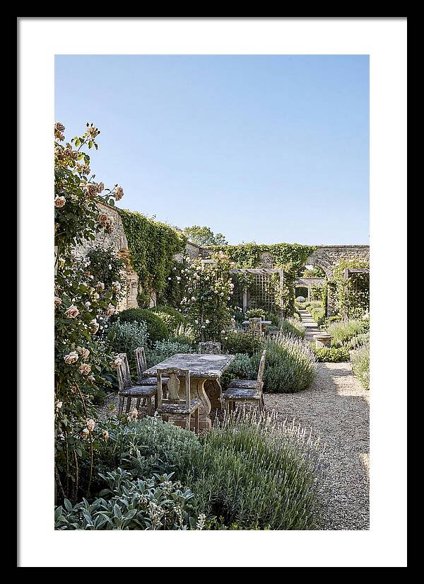 Tranquil Garden Retreat