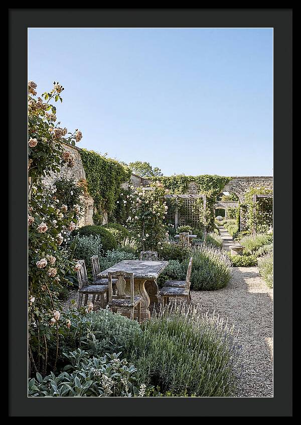 Tranquil Garden Retreat