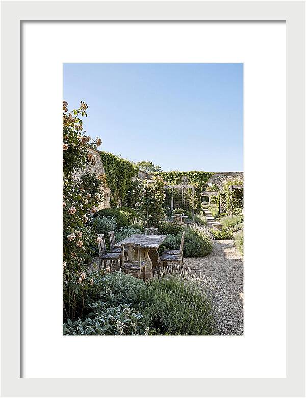 Tranquil Garden Retreat