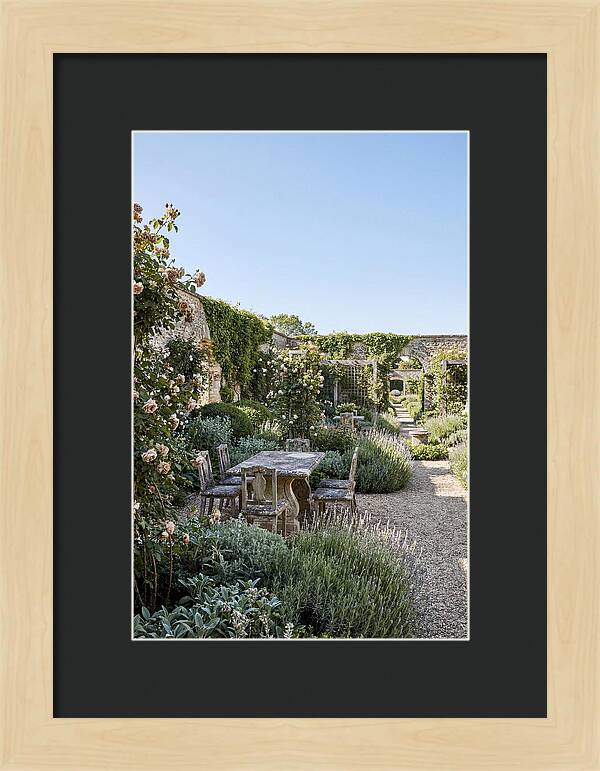 Tranquil Garden Retreat