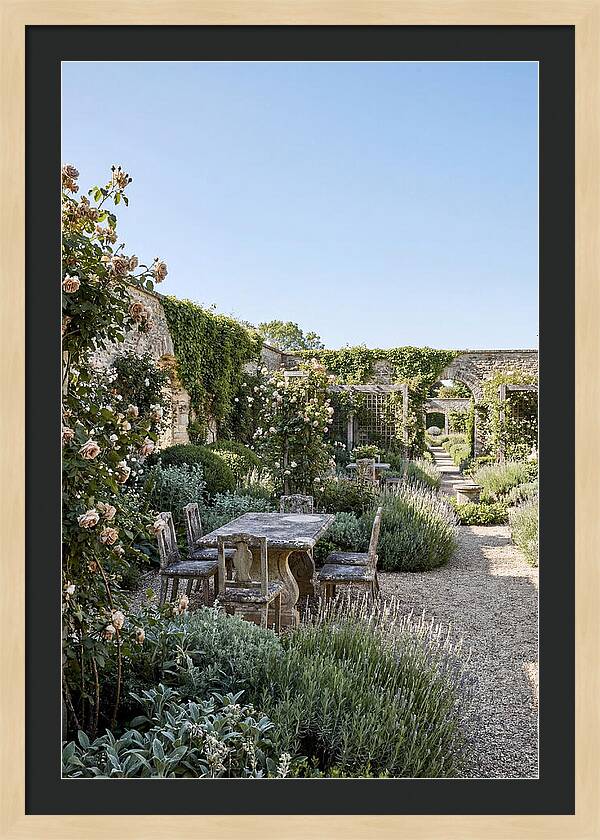 Tranquil Garden Retreat