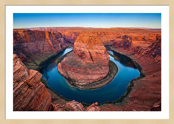 Tranquil Horseshoe Bend Views