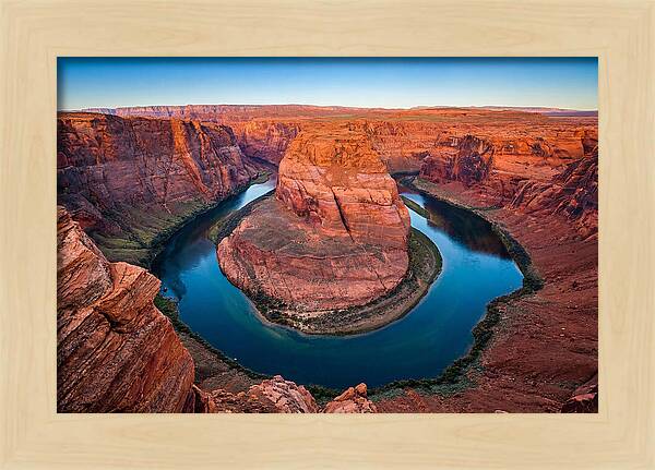 Tranquil Horseshoe Bend Views
