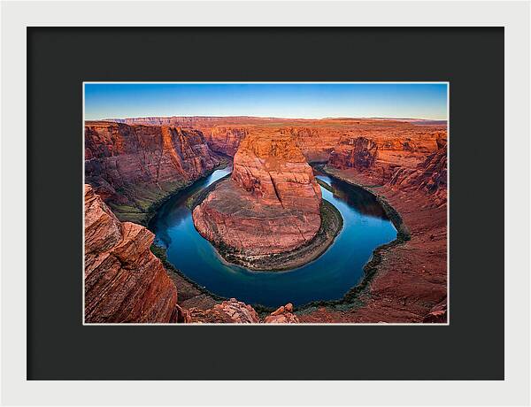 Tranquil Horseshoe Bend Views