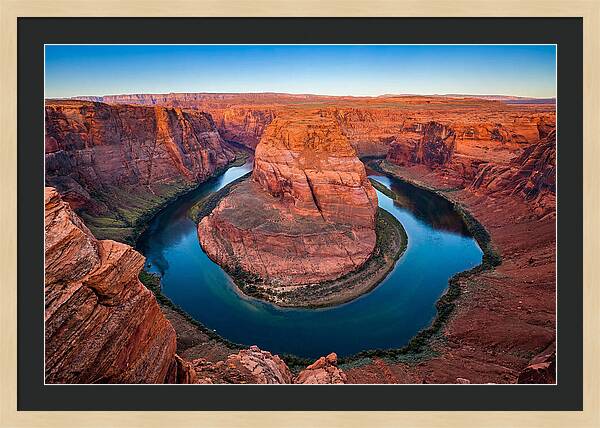 Tranquil Horseshoe Bend Views