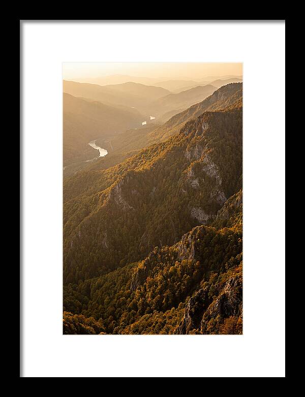 Tranquil Porcupine Mountains Escape