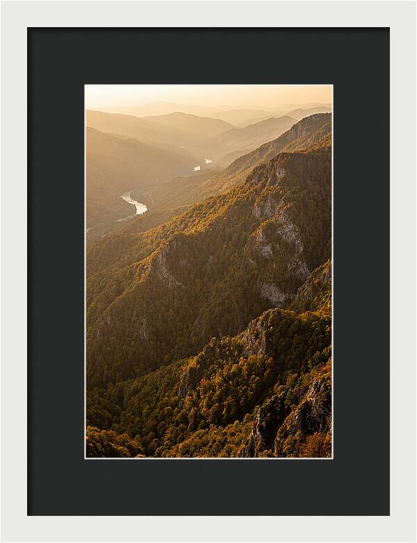 Tranquil Porcupine Mountains Escape