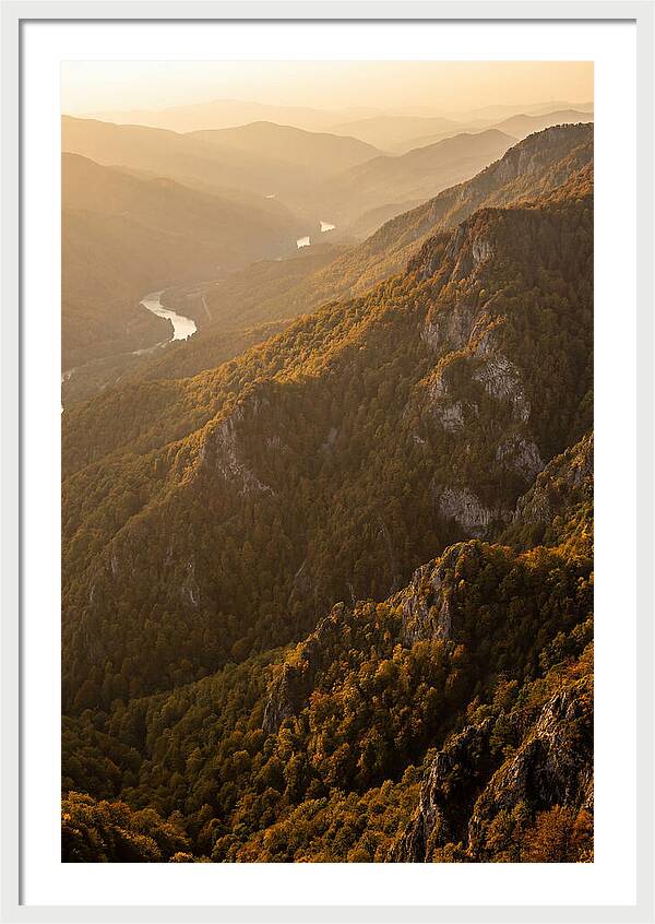 Tranquil Porcupine Mountains Escape