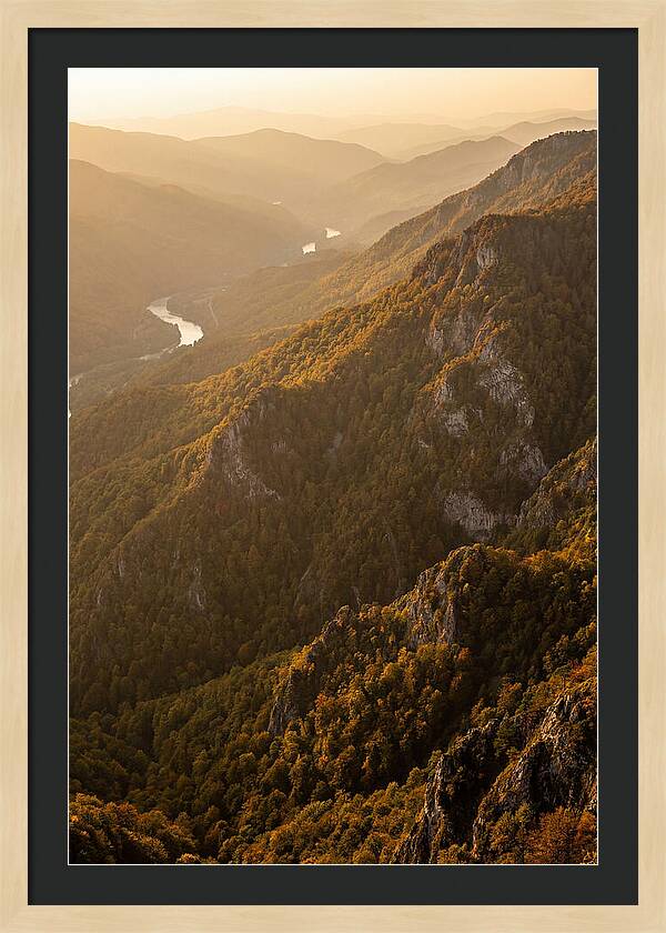 Tranquil Porcupine Mountains Escape