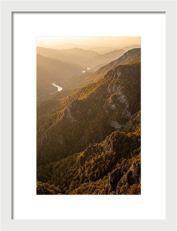 Tranquil Porcupine Mountains Escape