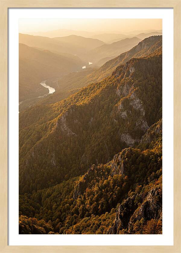 Tranquil Porcupine Mountains Escape