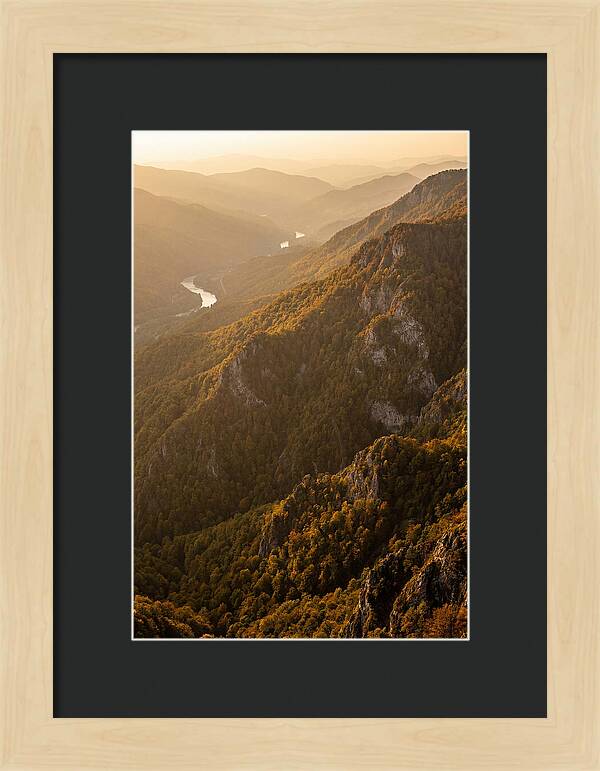 Tranquil Porcupine Mountains Escape