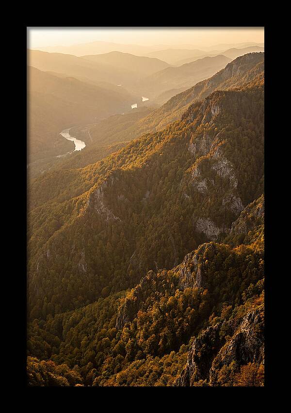 Tranquil Porcupine Mountains Escape