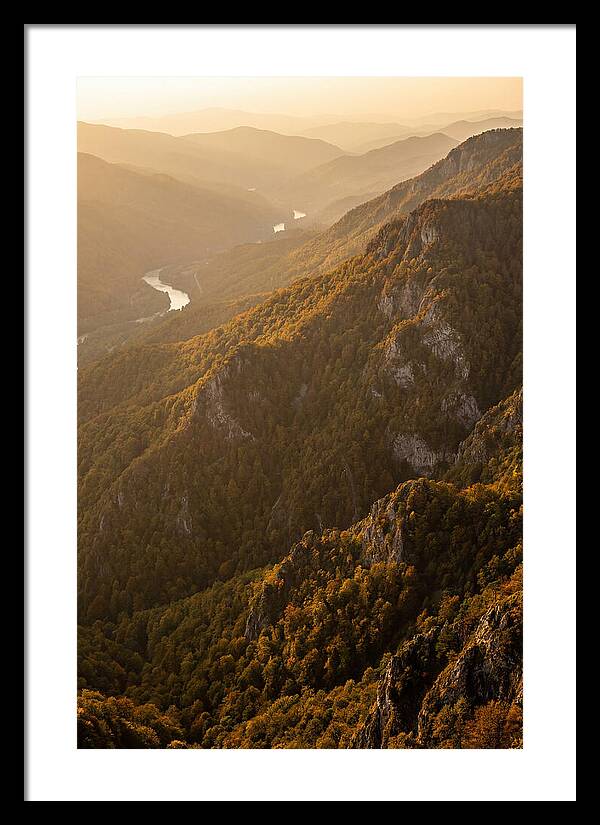 Tranquil Porcupine Mountains Escape