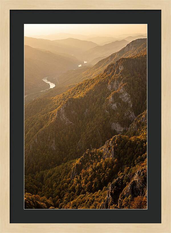 Tranquil Porcupine Mountains Escape