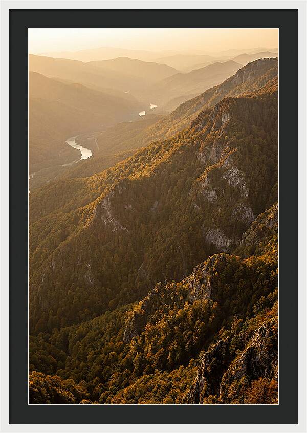 Tranquil Porcupine Mountains Escape