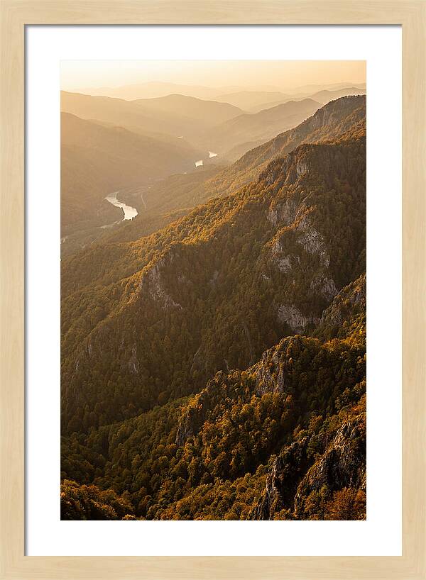 Tranquil Porcupine Mountains Escape