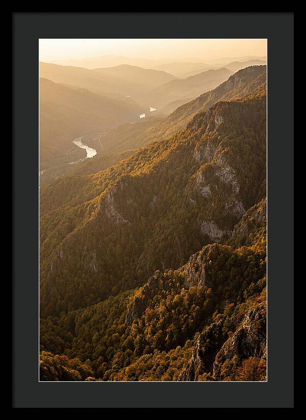 Tranquil Porcupine Mountains Escape