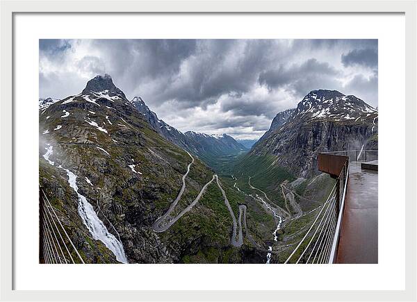 Trollstigen Viewpoint Serenity