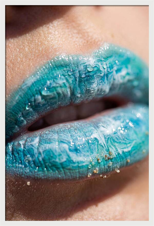 Turquoise Wave Lips
