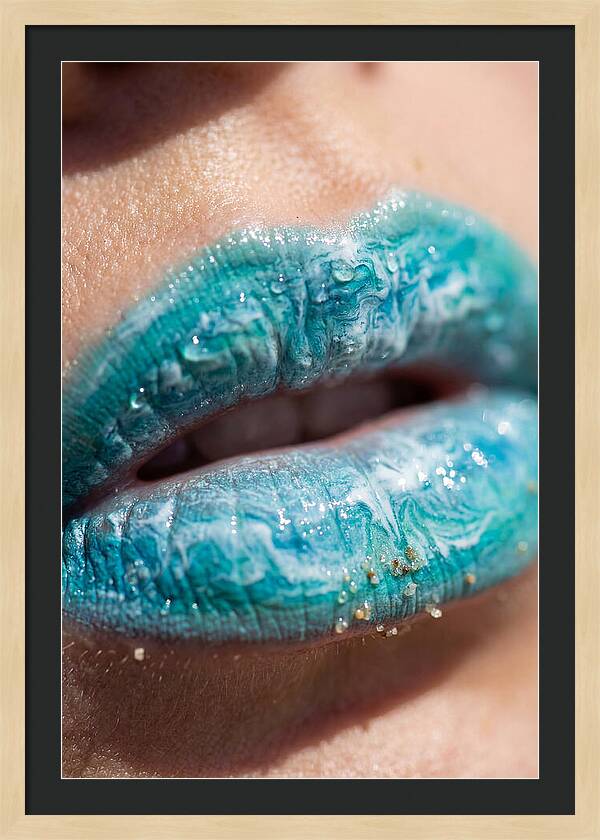 Turquoise Wave Lips