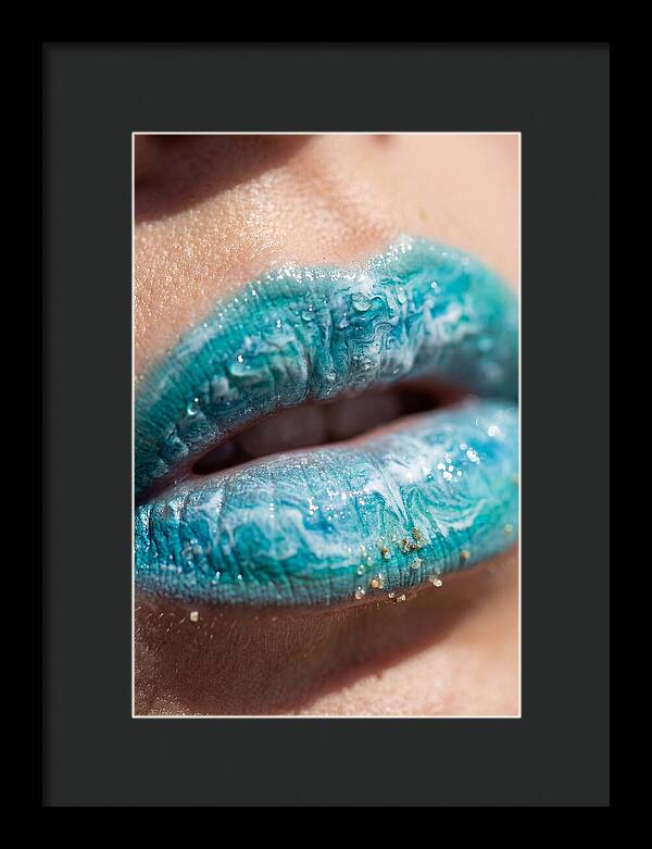 Turquoise Wave Lips