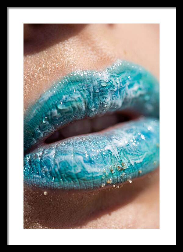 Turquoise Wave Lips