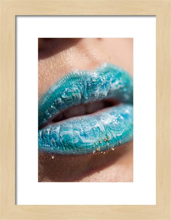 Turquoise Wave Lips