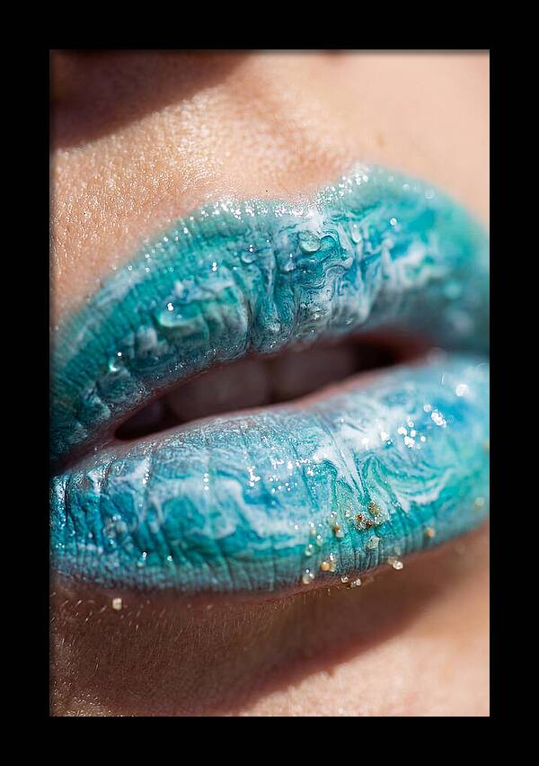 Turquoise Wave Lips