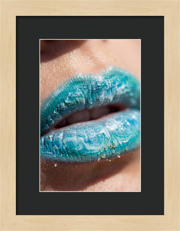 Turquoise Wave Lips