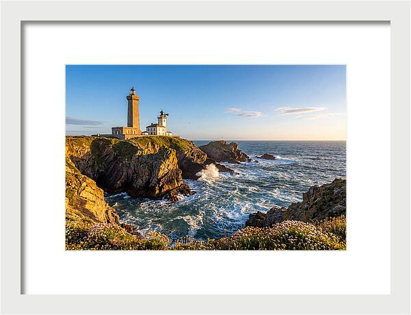 Twin Lights Of Highlands