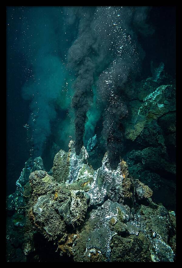 Underwater Eruption Mystique