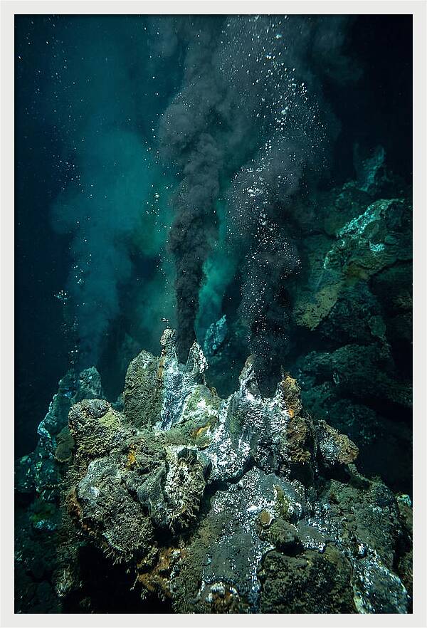 Underwater Eruption Mystique