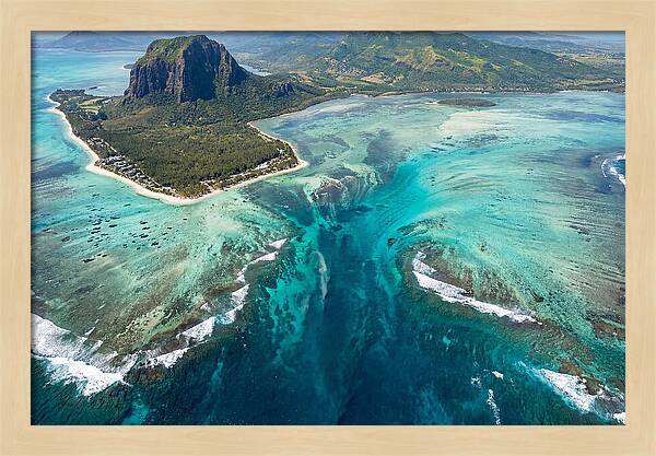 Underwater Waterfall Illusion