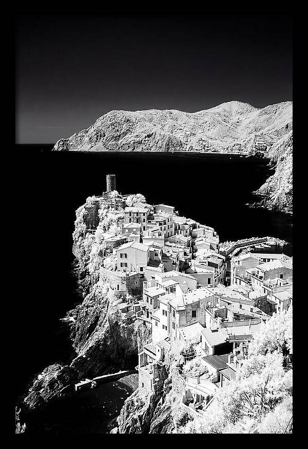 Vernazzo Overlooking The Sea