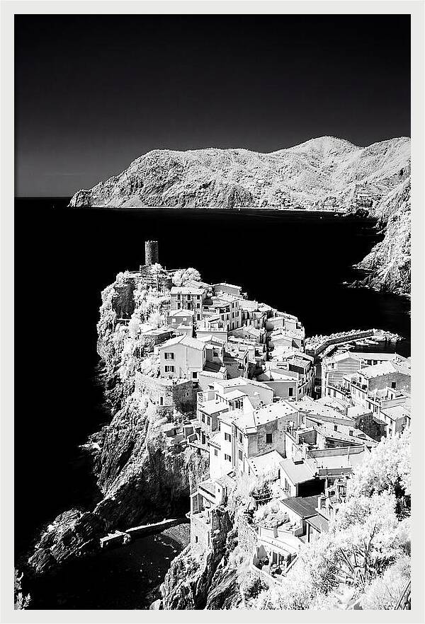 Vernazzo Overlooking The Sea
