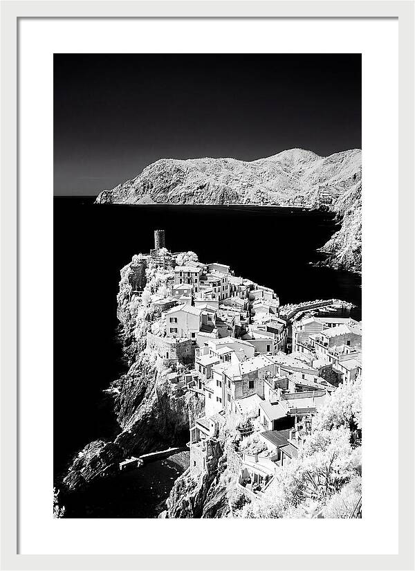 Vernazzo Overlooking The Sea