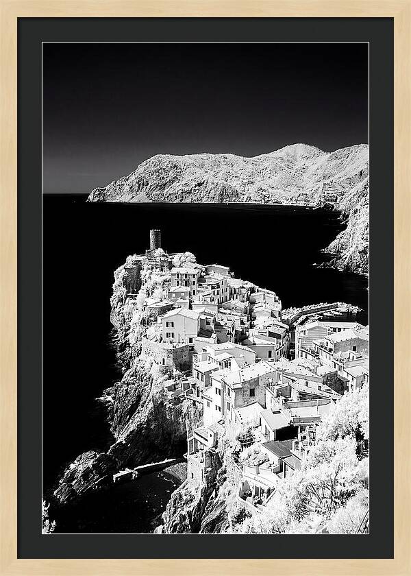 Vernazzo Overlooking The Sea